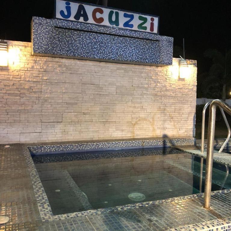 Hotel Dian Aparri Luaran gambar